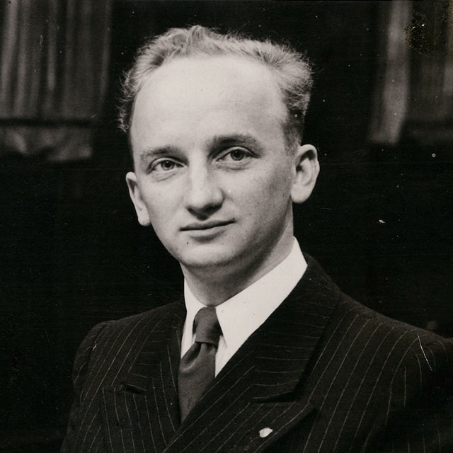 Benjamin Ferencz's headshot.